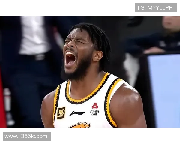 辽宁男篮外援表现抢眼，球队火力全开赢得比赛